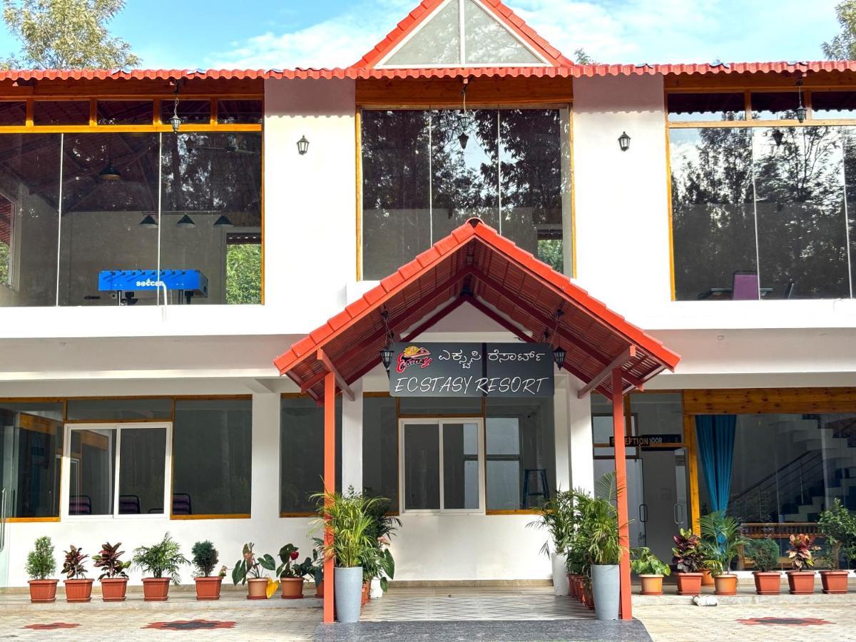 Ecstasy Tent Stay With Swimming Pool & Common Washroom Chikmagalūr Exterior foto