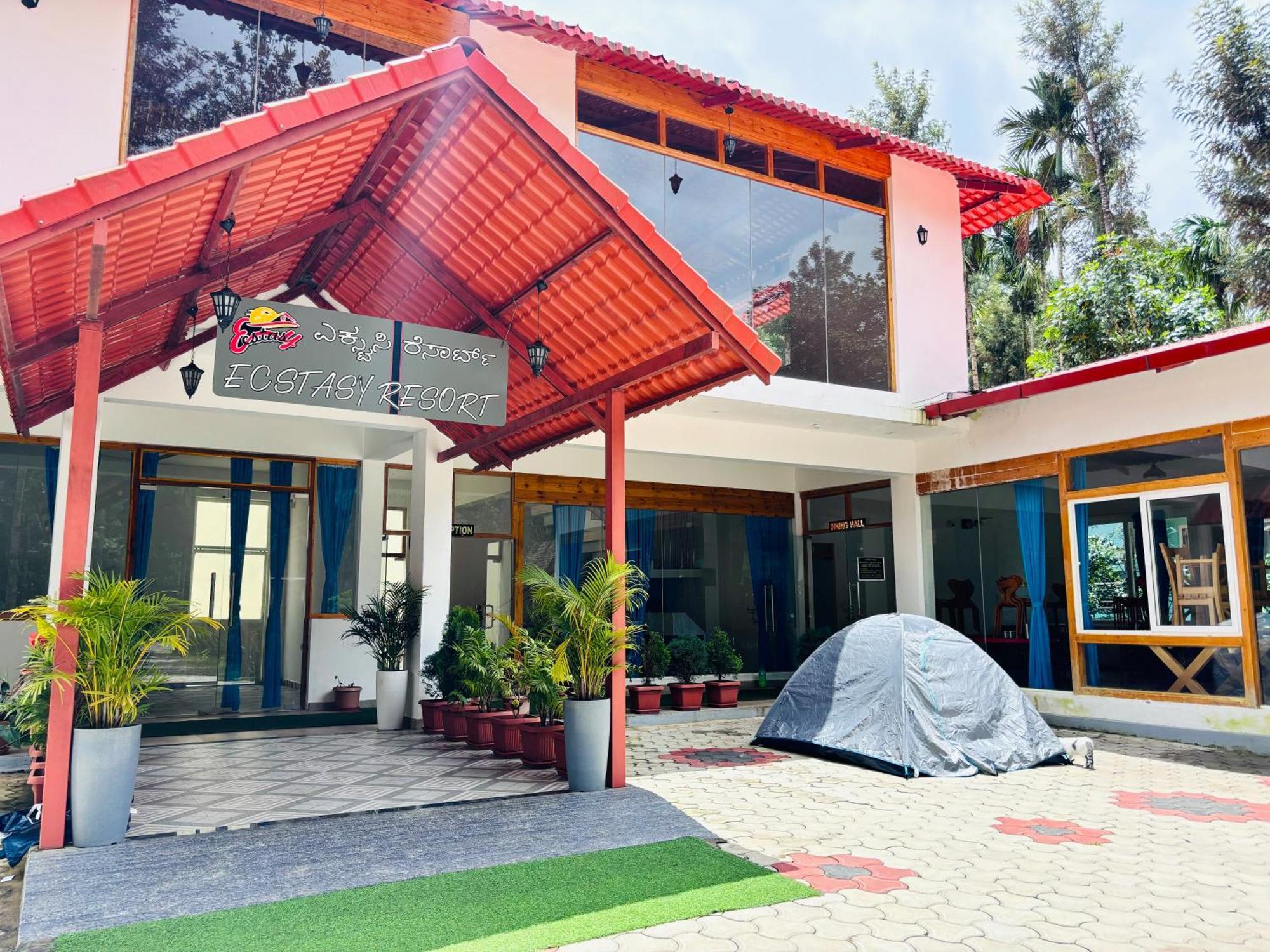Ecstasy Tent Stay With Swimming Pool & Common Washroom Chikmagalūr Exterior foto